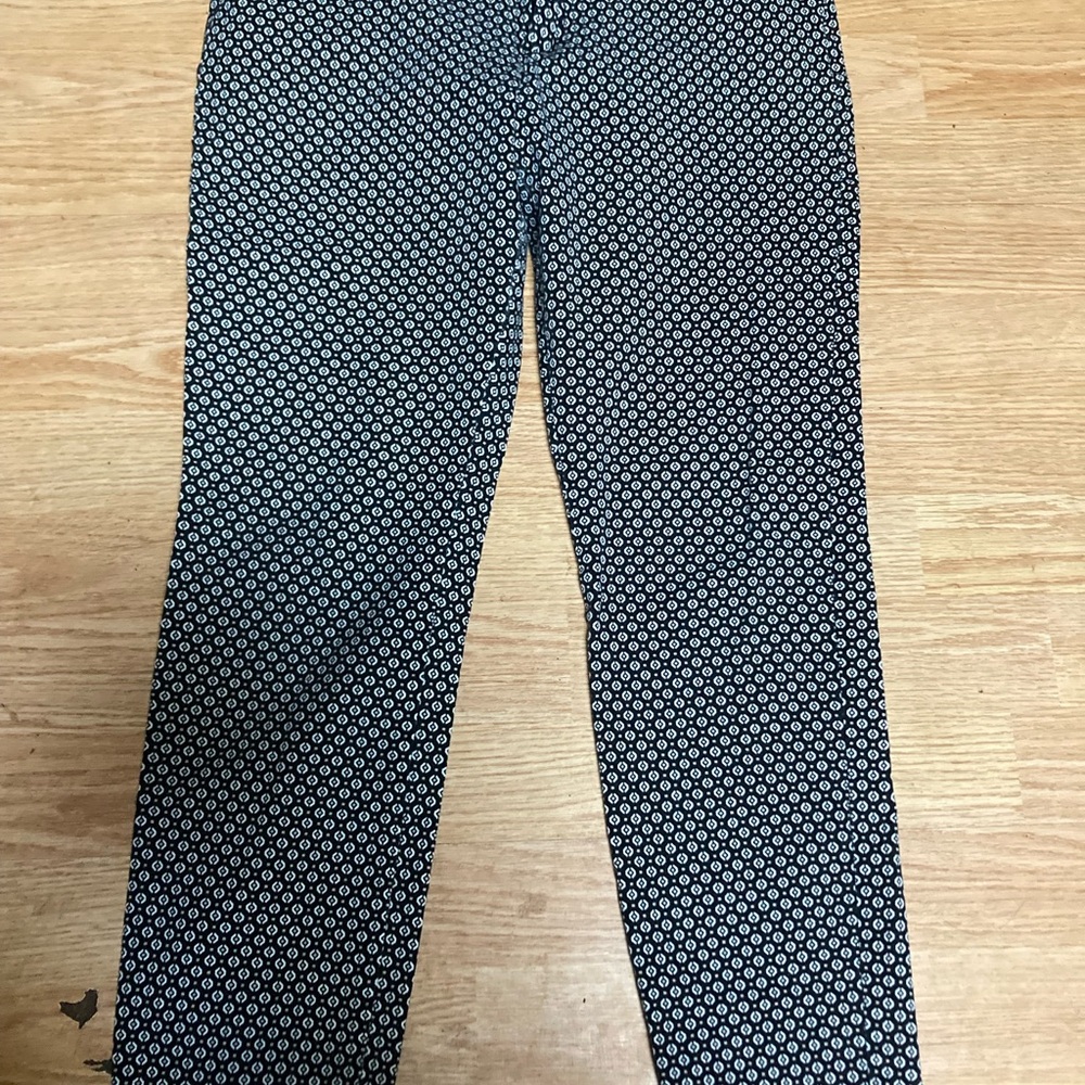 GAP Women’s Slim City Black and White Geometric Chinos
